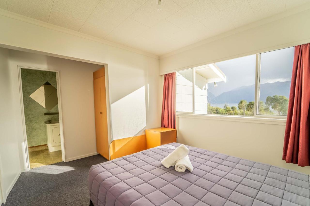 Fiordland National Park Lodge Te Anau Downs Bagian luar foto