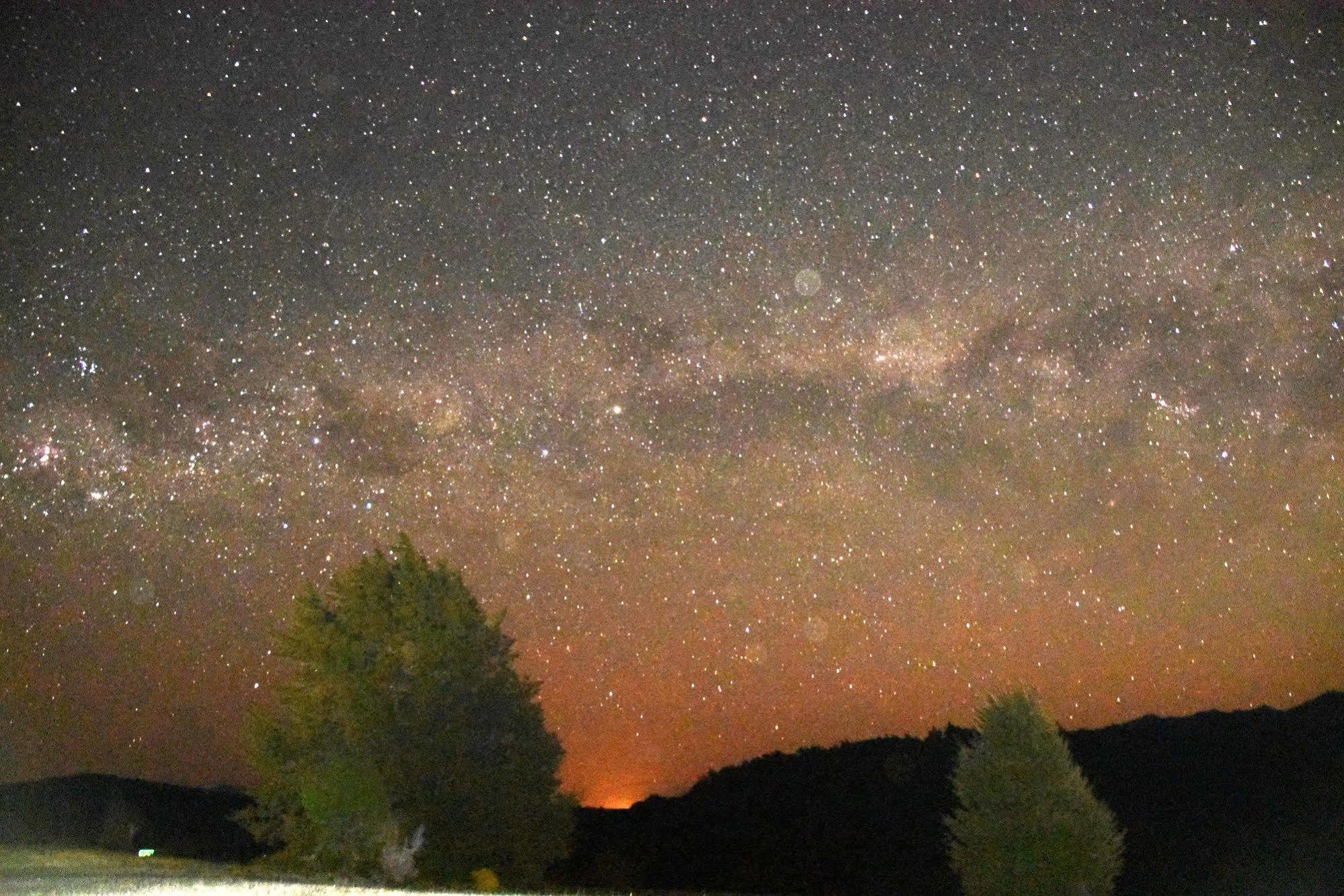 Fiordland National Park Lodge Te Anau Downs Bagian luar foto