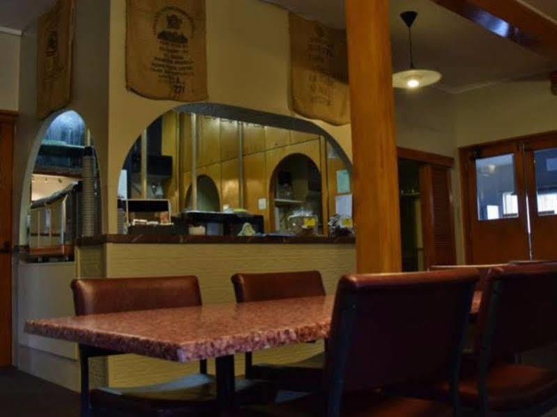 Fiordland National Park Lodge Te Anau Downs Bagian luar foto