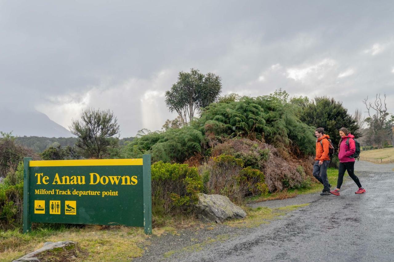 Fiordland National Park Lodge Te Anau Downs Bagian luar foto