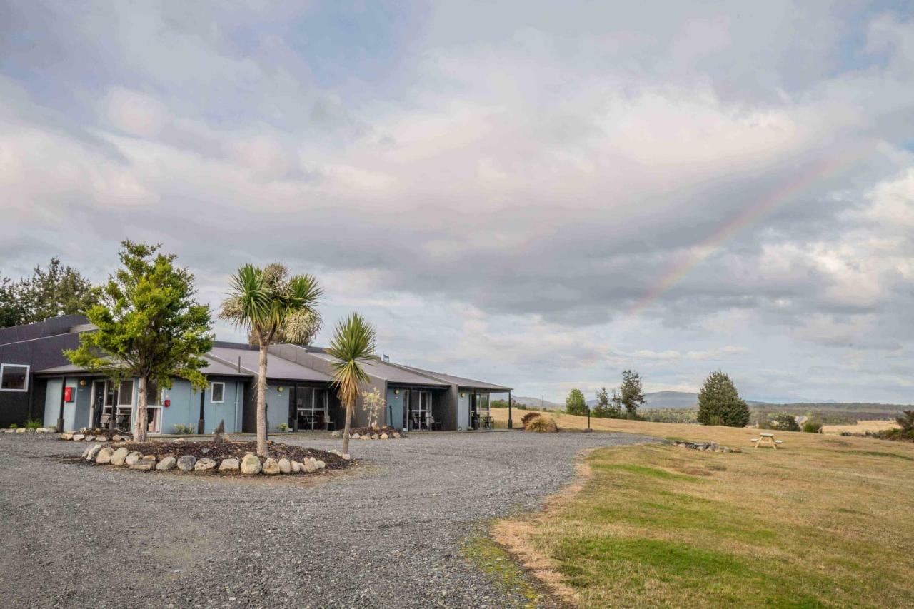 Fiordland National Park Lodge Te Anau Downs Bagian luar foto